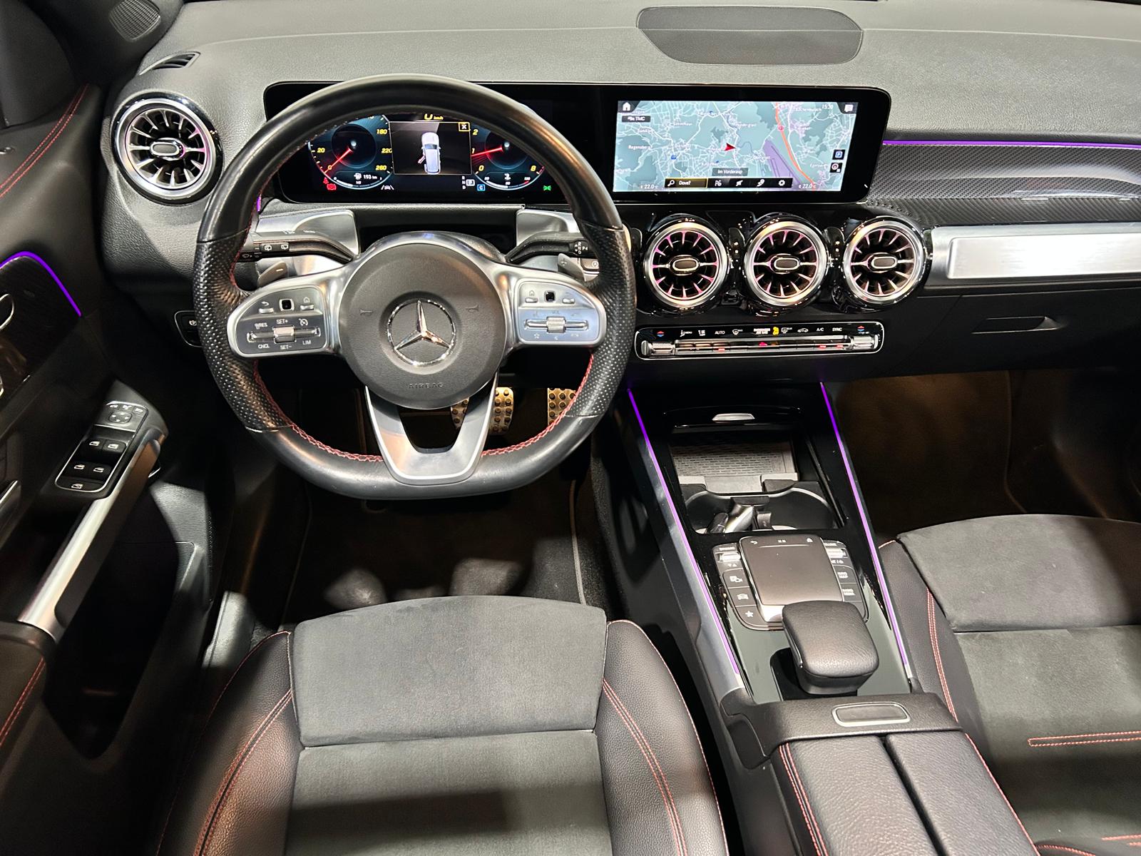 MERCEDES-BENZ GLB 200 AMG Line-image-13