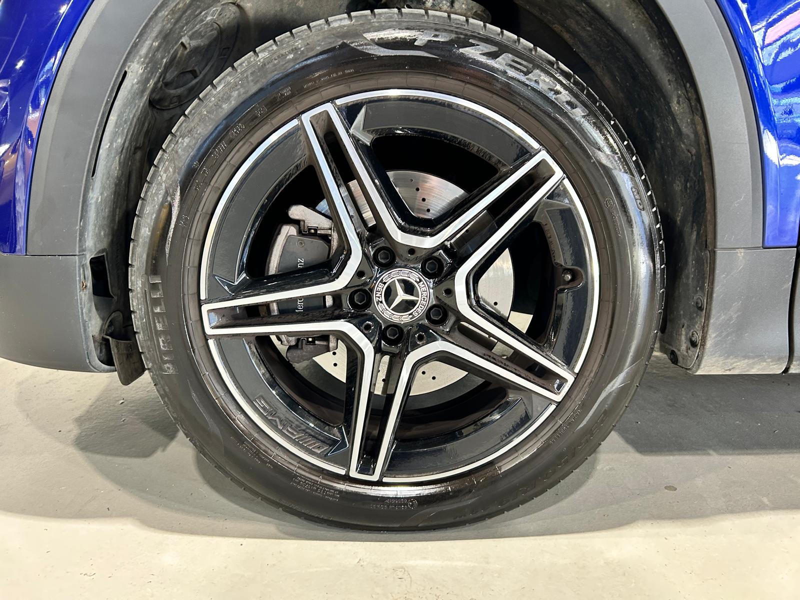 MERCEDES-BENZ GLB 200 AMG Line-image-22