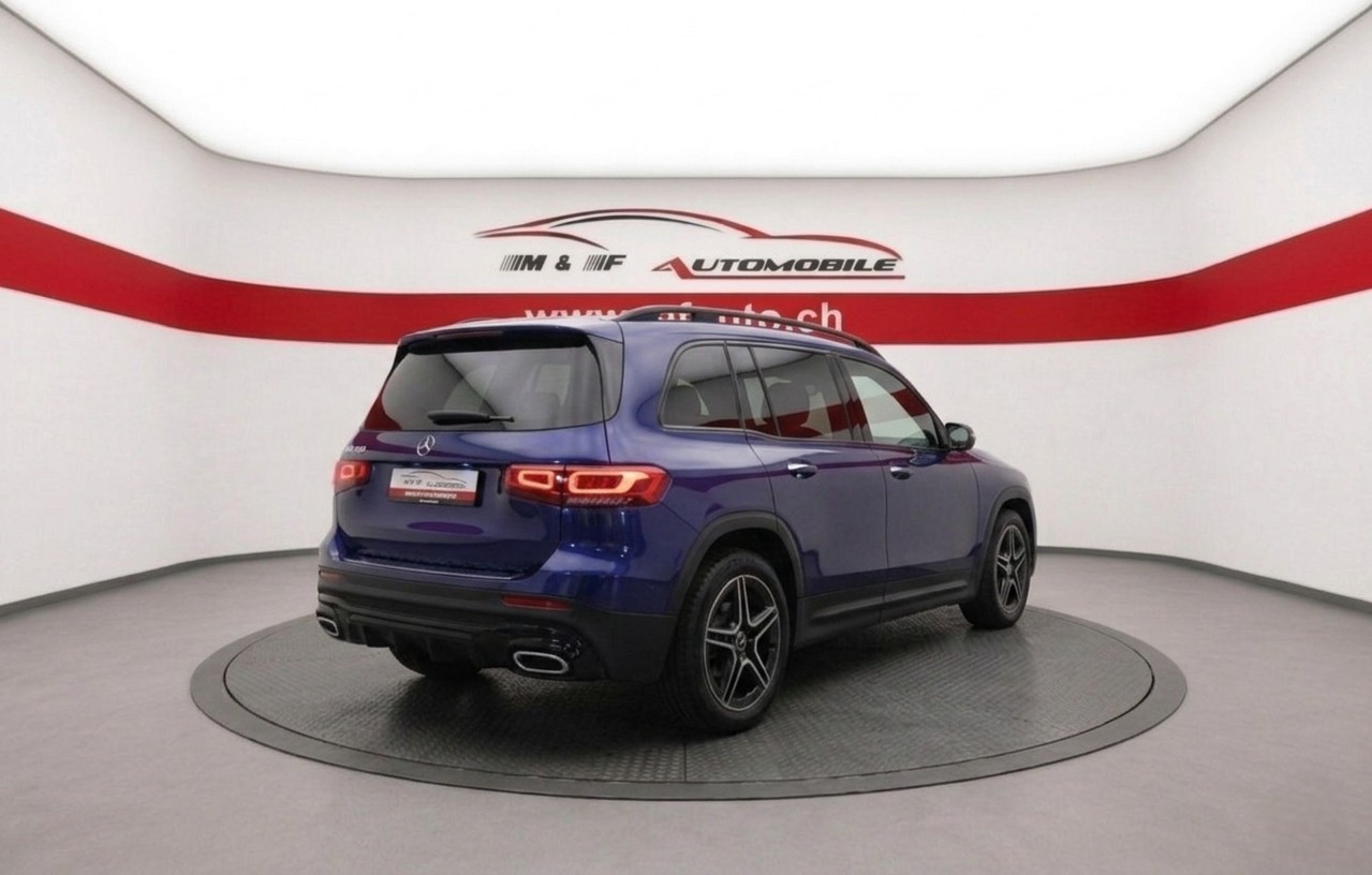 MERCEDES-BENZ GLB 200 AMG Line-image-5
