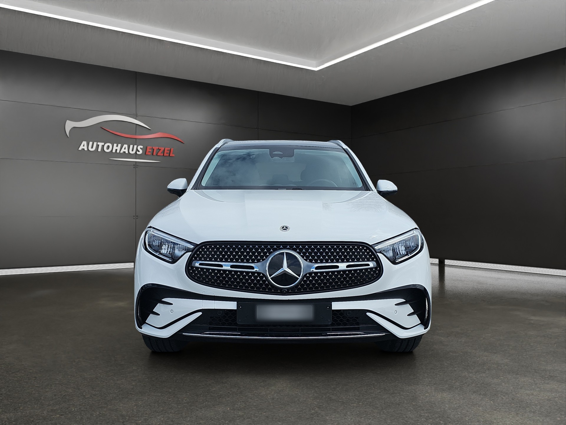 MERCEDES-BENZ GLC 300 4Matic AMG Line 9G-Tronic-image-7