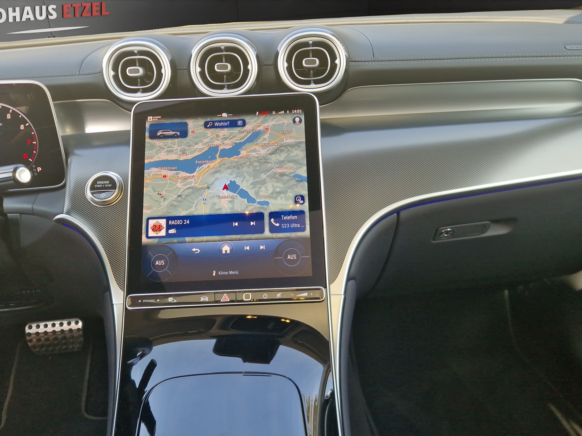 MERCEDES-BENZ GLC 300 4Matic AMG Line 9G-Tronic-image-11