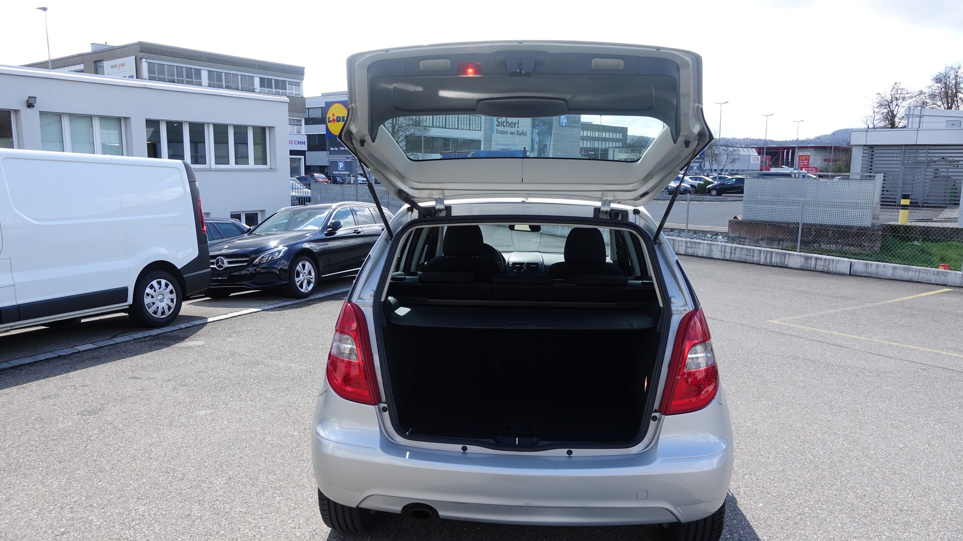 MERCEDES-BENZ A160 ECO AUTOMAT-image-12