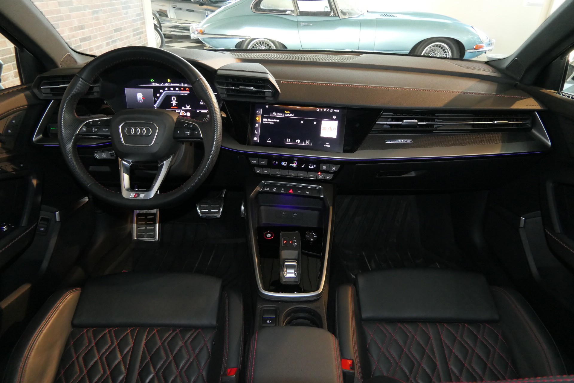 AUDI S3 Sportback 2.0 TFSI quattro S-tronic-image-6