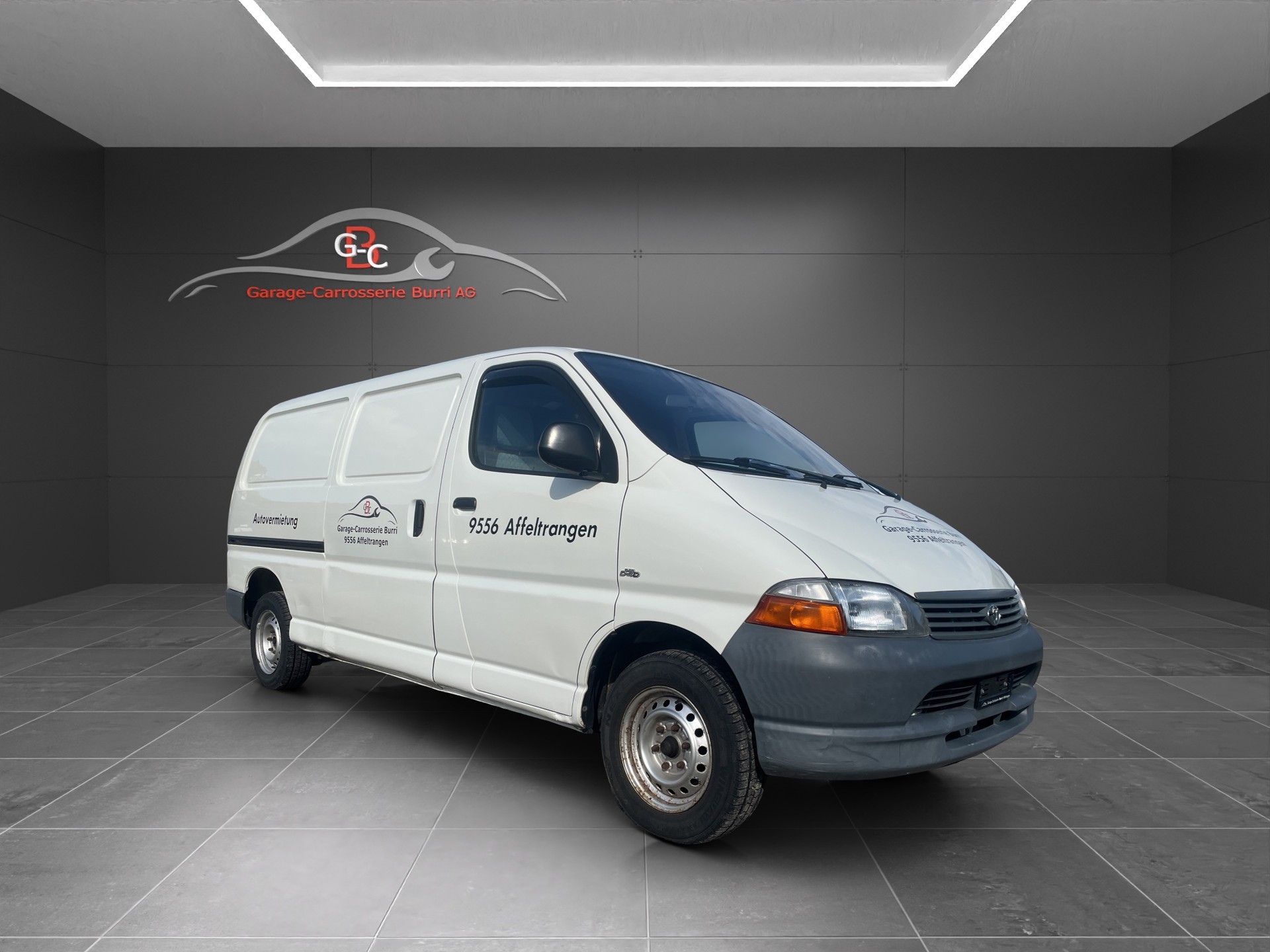 TOYOTA Hiace D-4D LWB Kombi-image-2