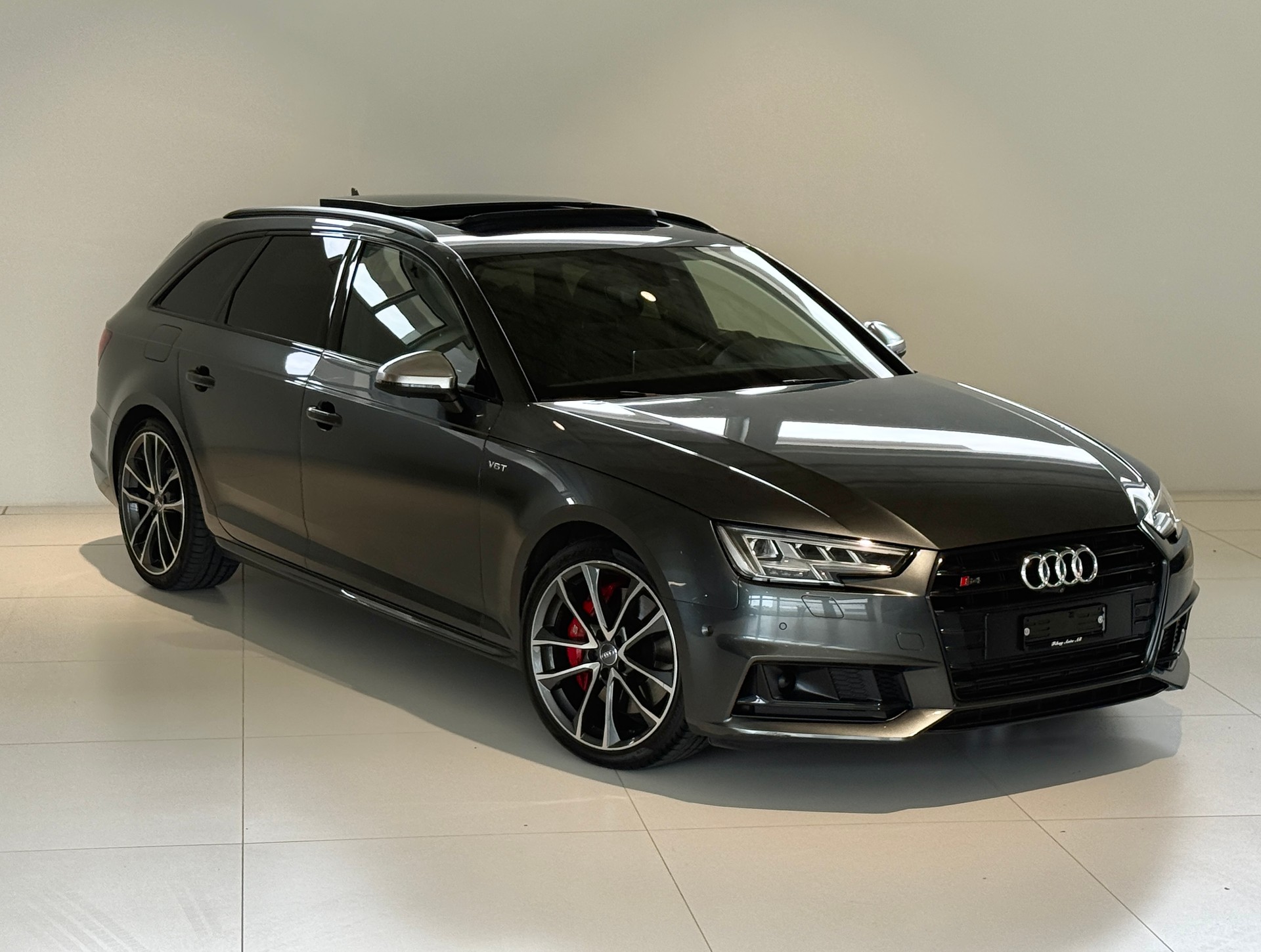AUDI S4 Avant 3.0 TFSI quattro tiptronic***Distanzregler***Standheizung***Panoramadach***daytonagrau***AHK
