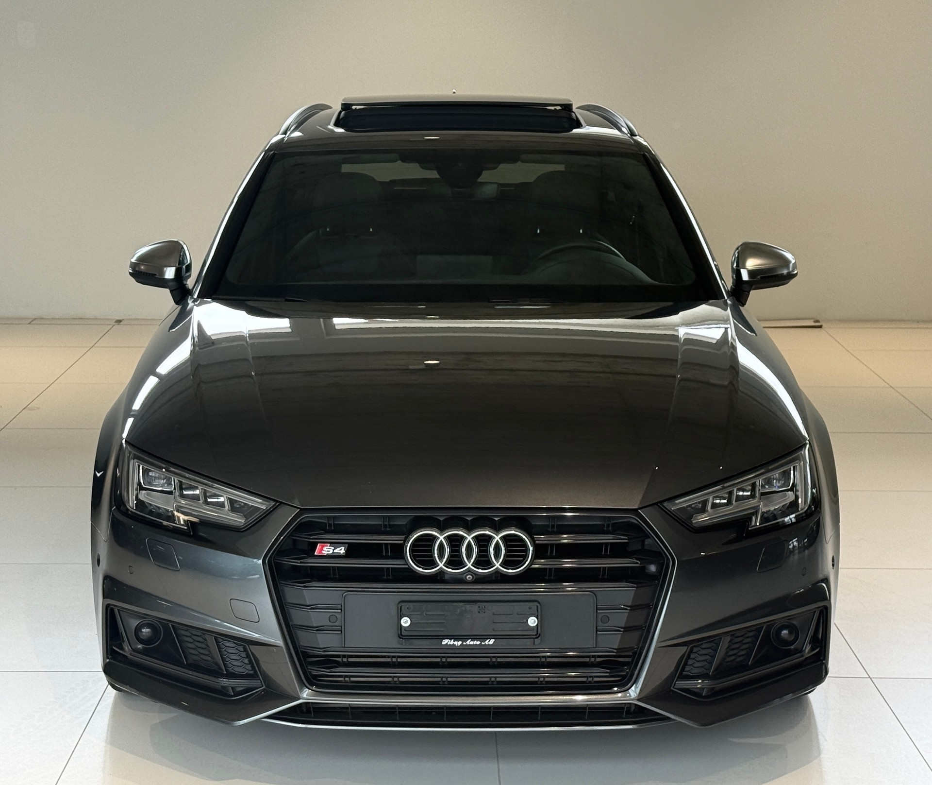 AUDI S4 Avant 3.0 TFSI quattro tiptronic***Distanzregler***Standheizung***Panoramadach***daytonagrau***AHK-showroom-element-1