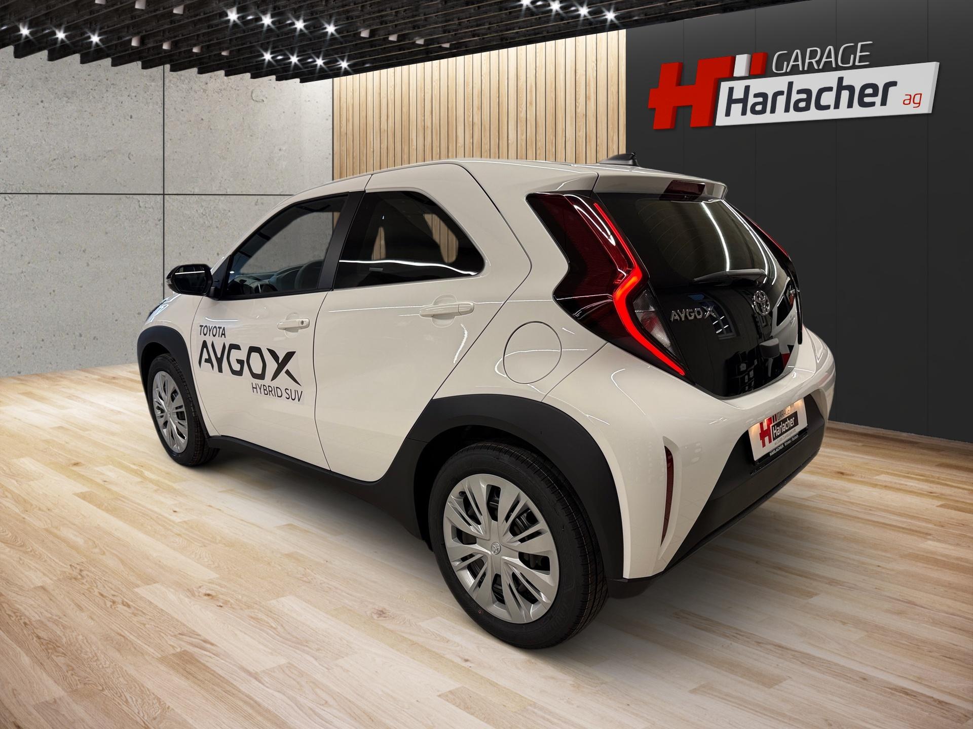 TOYOTA Aygo X 1.5 Comfort e-CVT-image-6