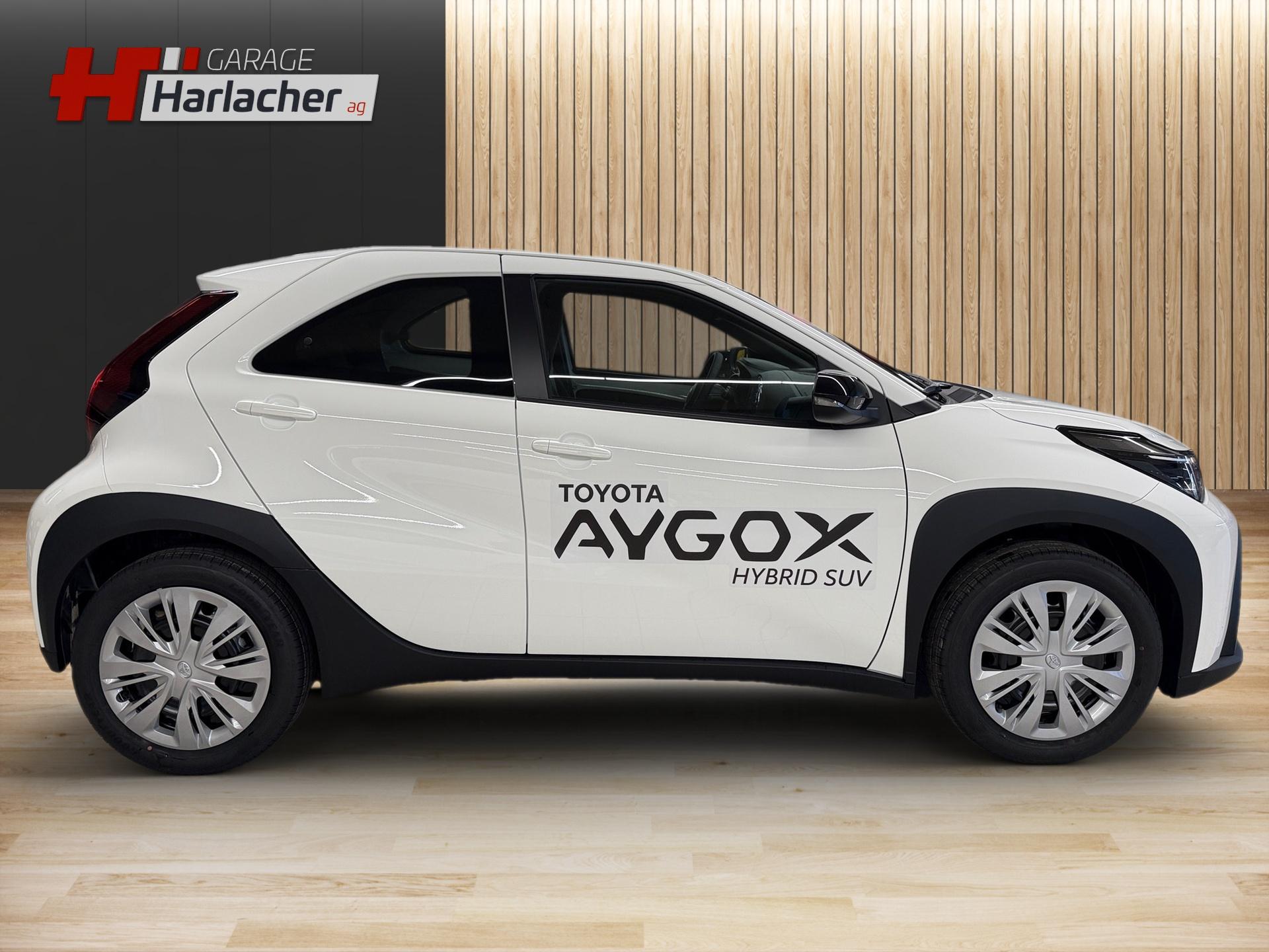 TOYOTA Aygo X 1.5 Comfort e-CVT-image-3