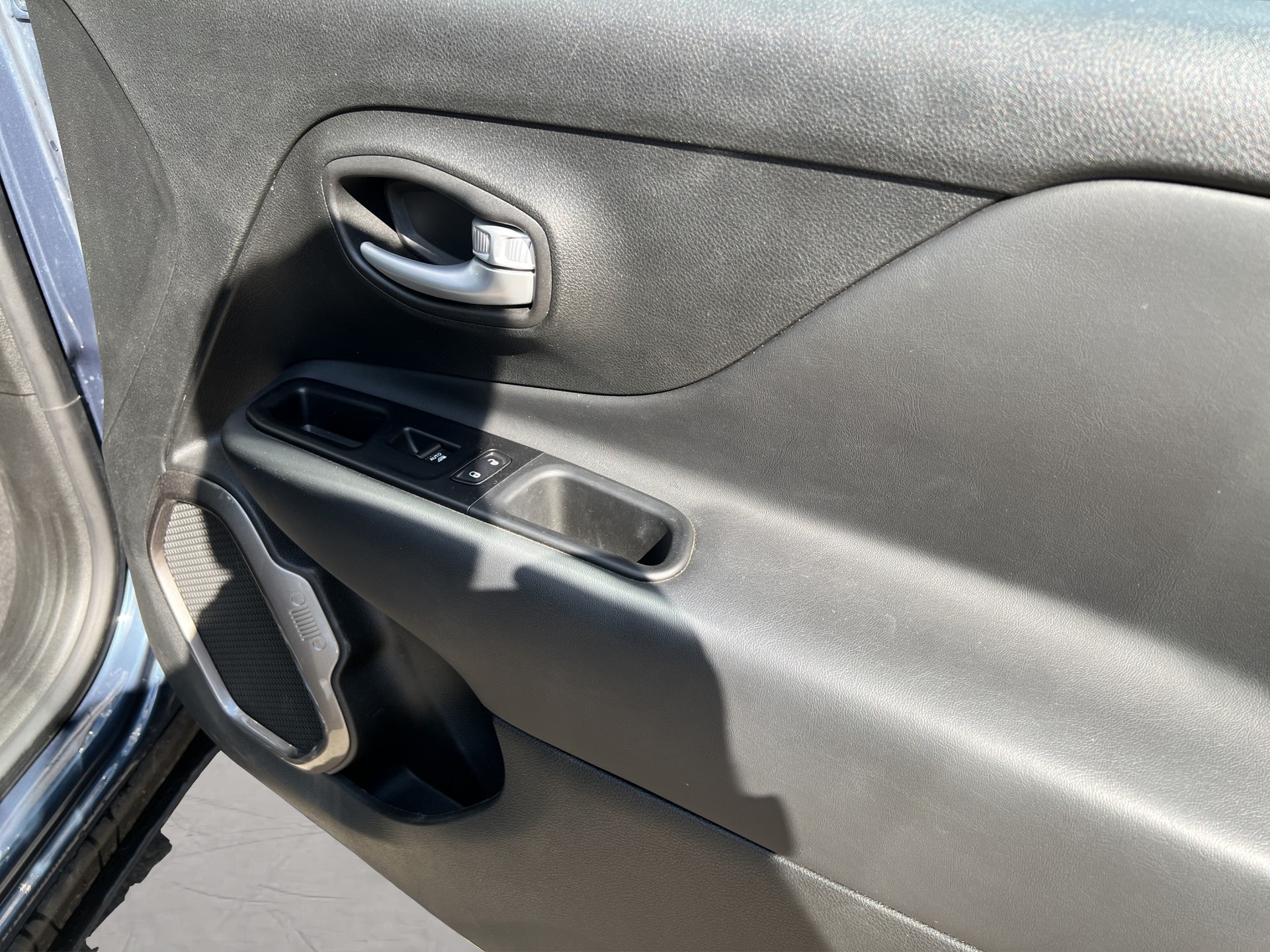 JEEP Renegade 1.5 Turbo Summit-image-14