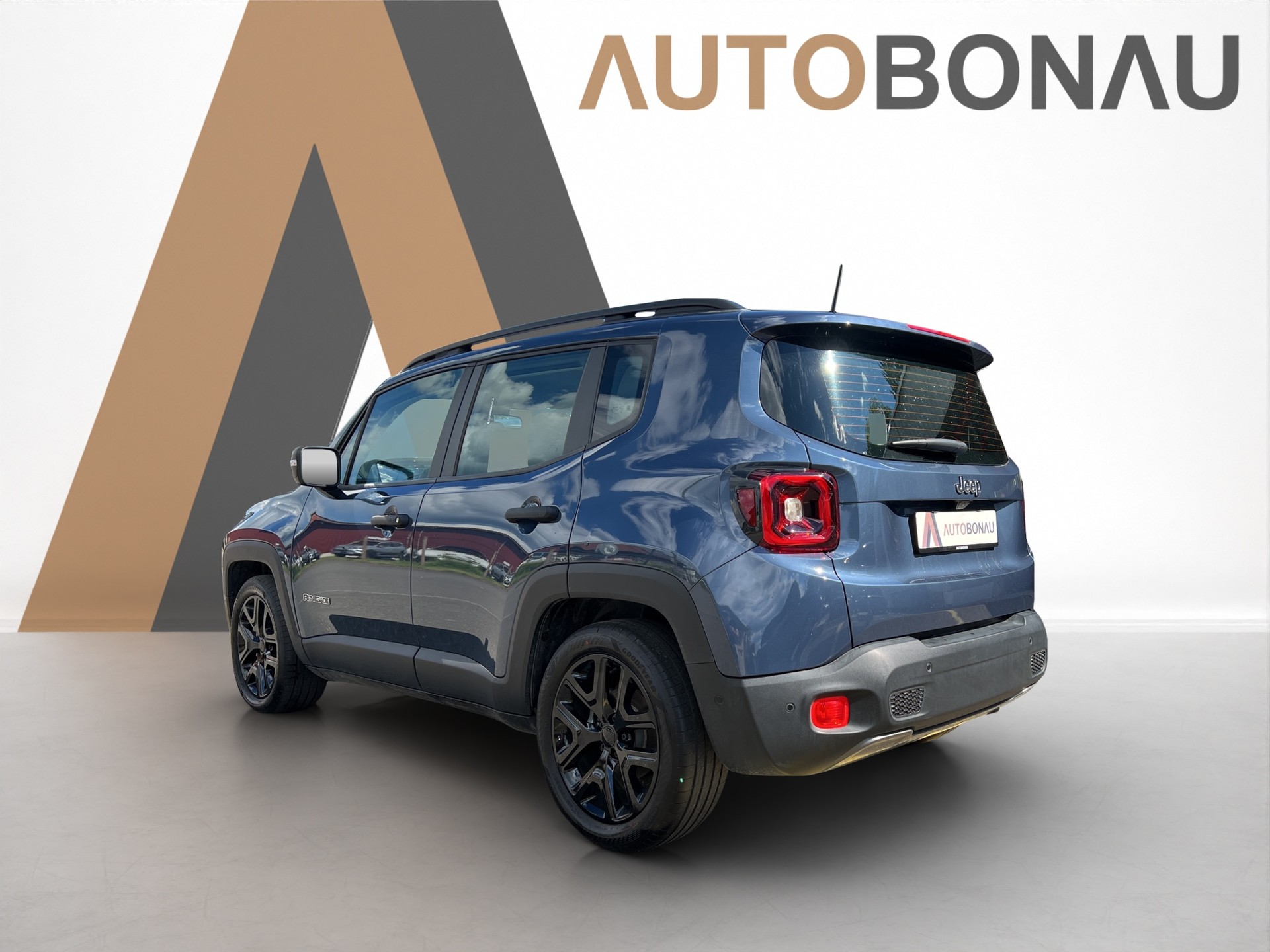 JEEP Renegade 1.5 Turbo Summit-showroom-element-2