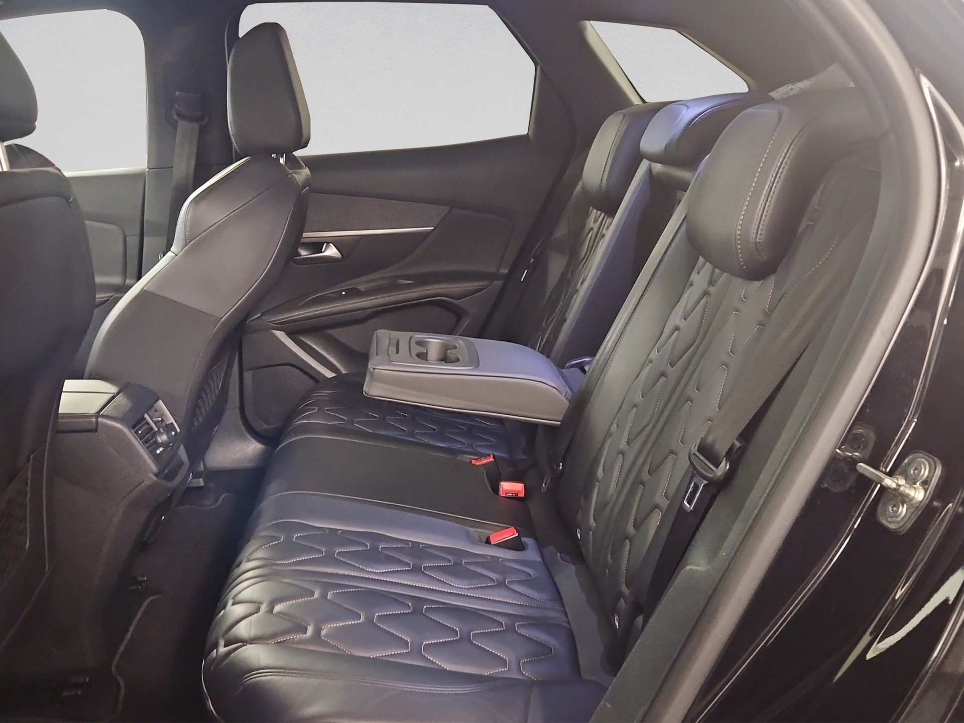 PEUGEOT 3008 1.6 THP GT Line EAT-image-14