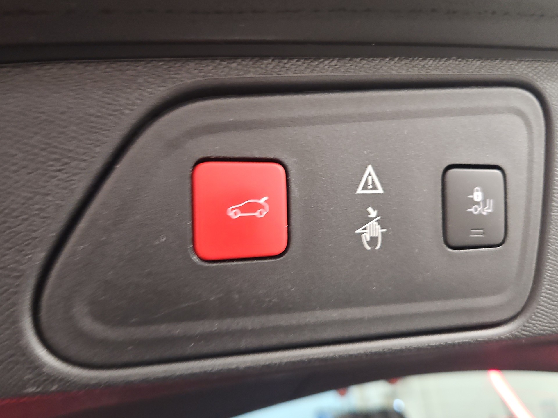 PEUGEOT 3008 1.6 THP GT Line EAT-image-18