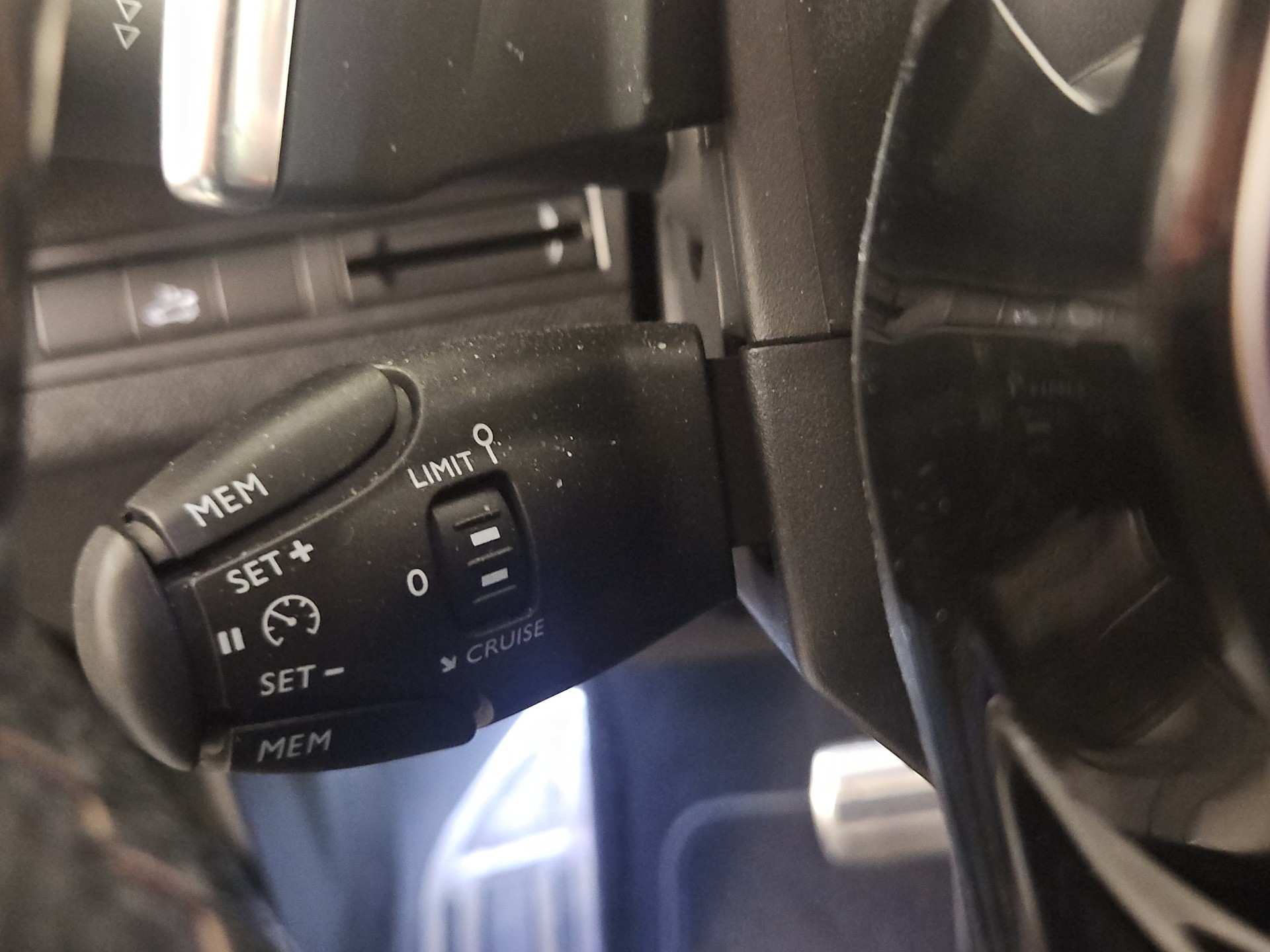 PEUGEOT 3008 1.6 THP GT Line EAT-image-21