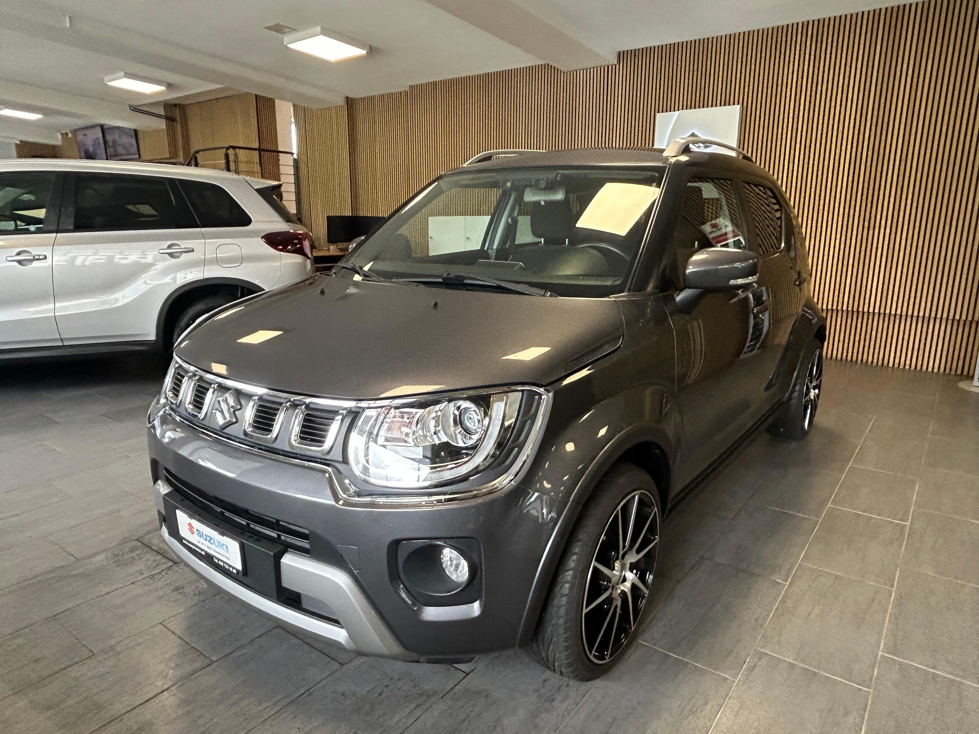 SUZUKI Ignis 1.2 Compact Top Hybrid-showroom-element-3