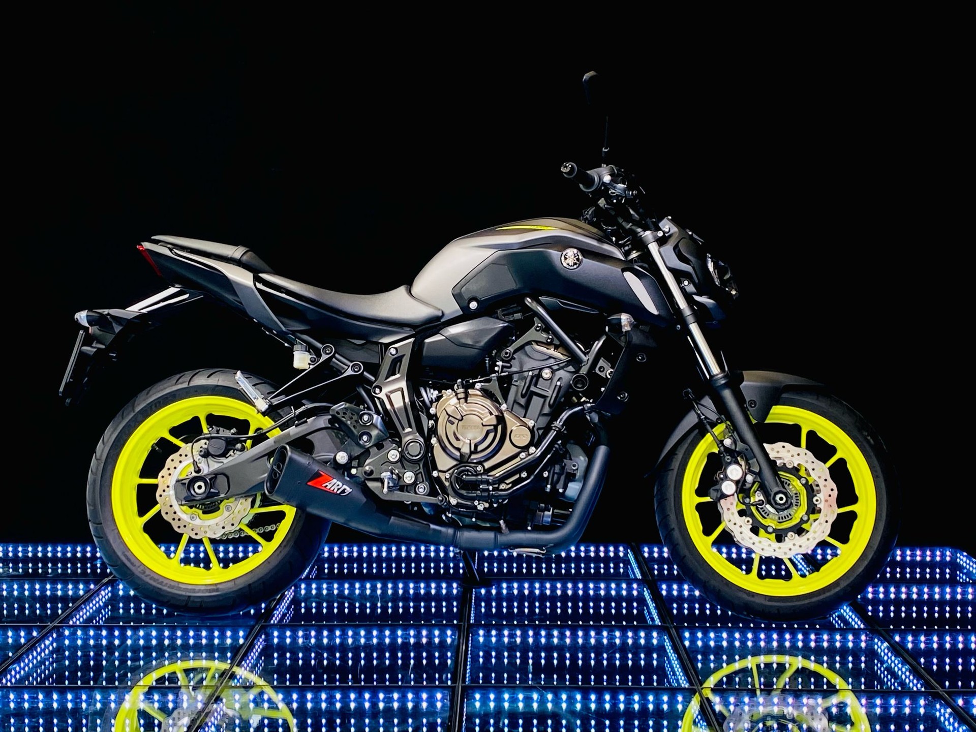YAMAHA MT-07 ABS (35kW)-image-2