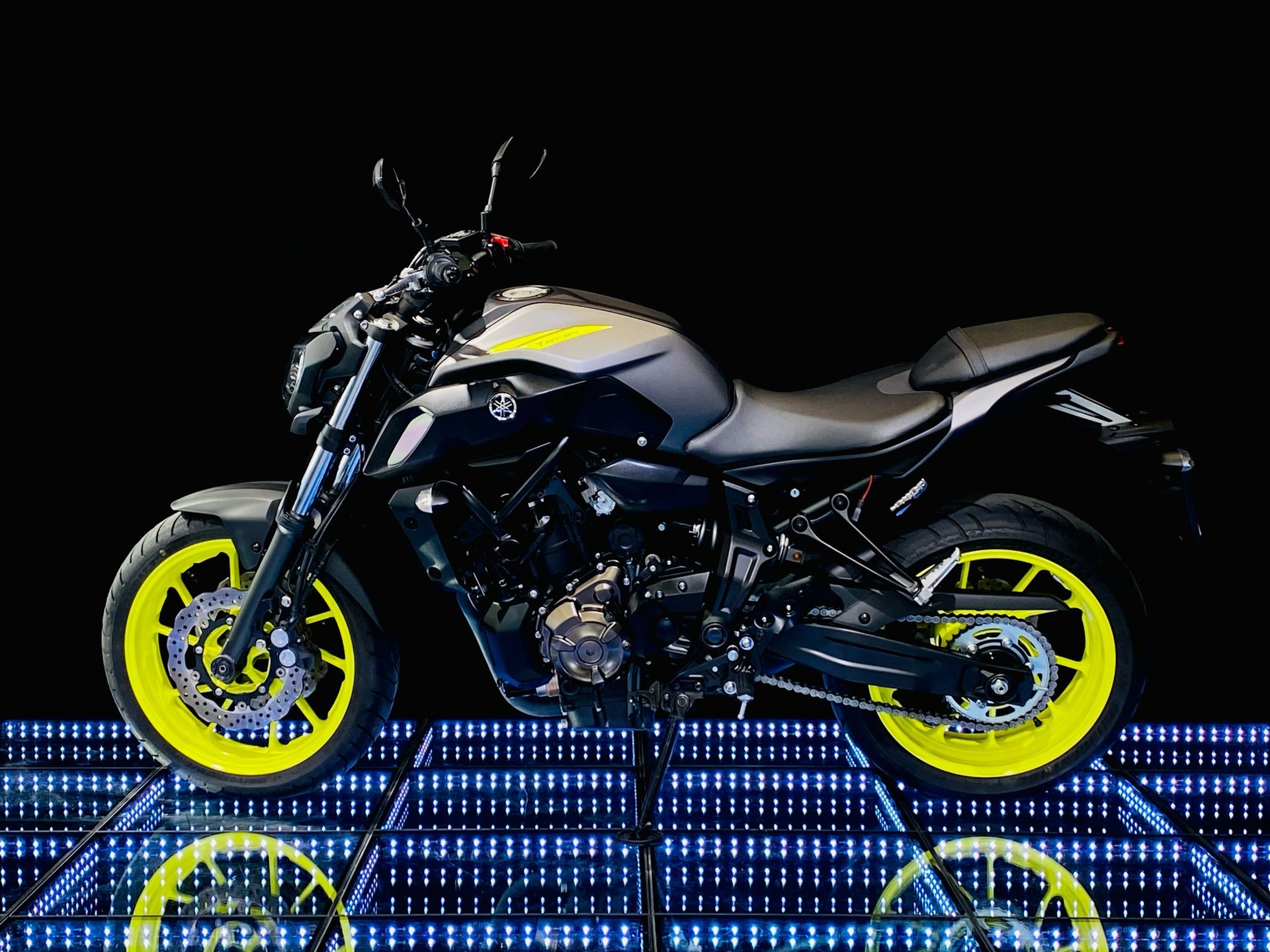 YAMAHA MT-07 ABS (35kW)-image-3