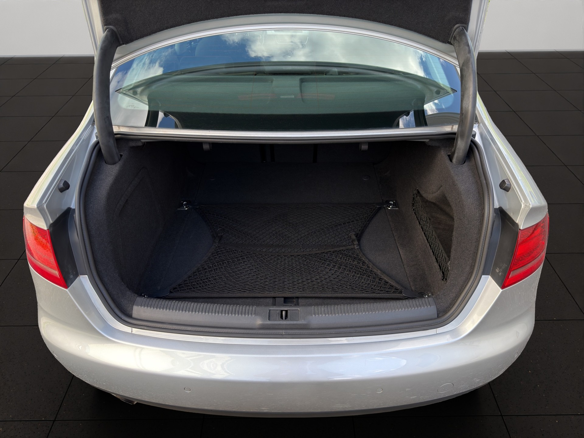 AUDI A4 Limousine 2.0 TFSI quattro-image-9