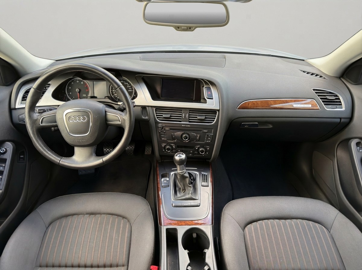 AUDI A4 Limousine 2.0 TFSI quattro-image-11