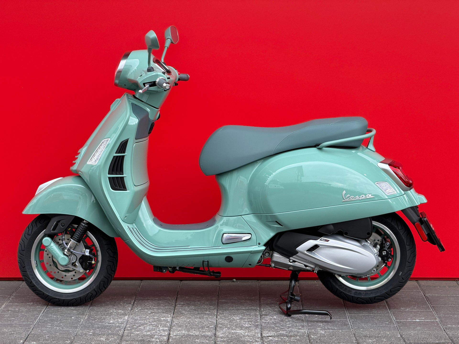 PIAGGIO Vespa GTS 310 80th Anniversary Euro 5+-image-2