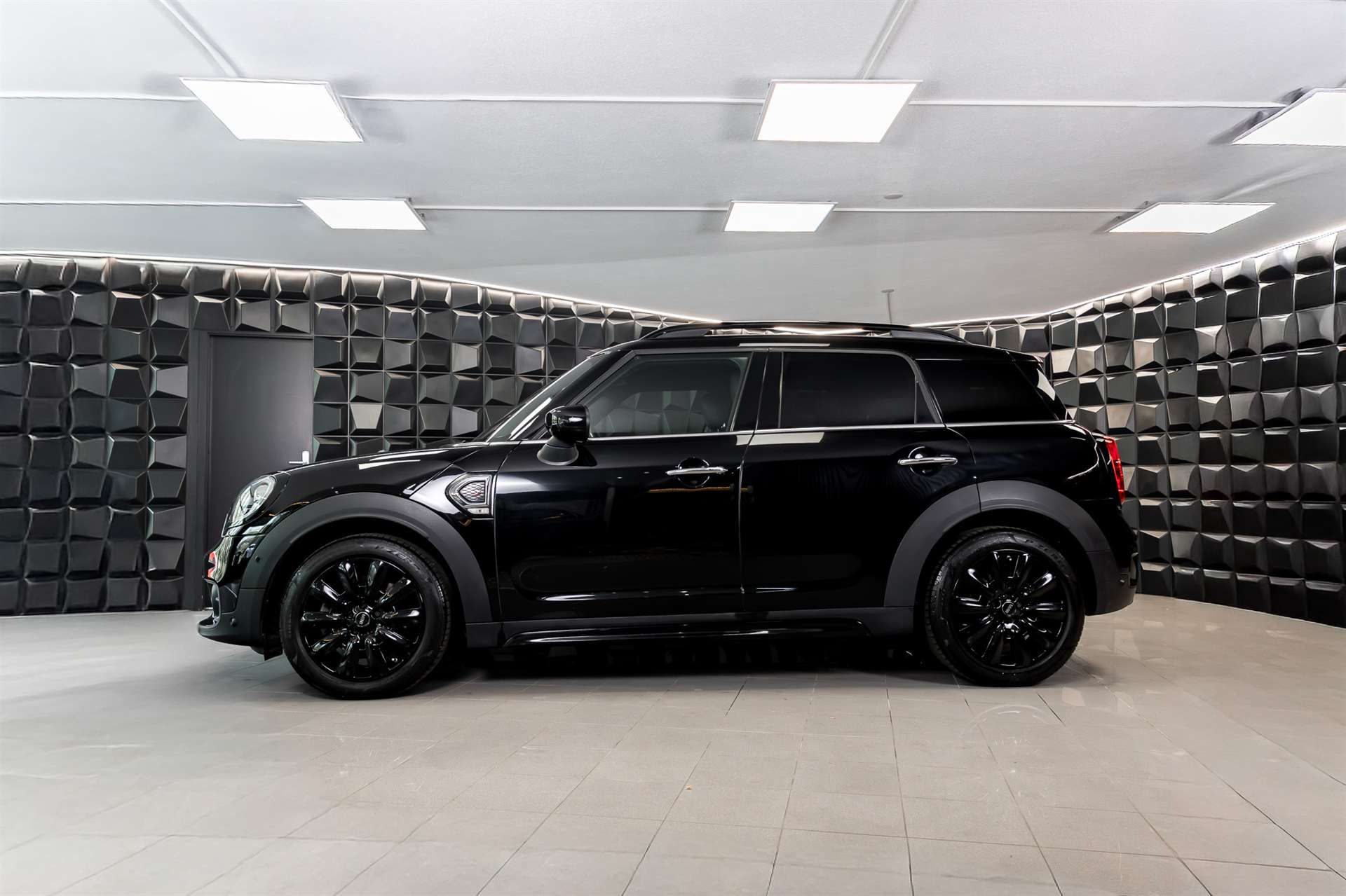 MINI Countryman Cooper S ALL4 Steptronic-showroom-element-1