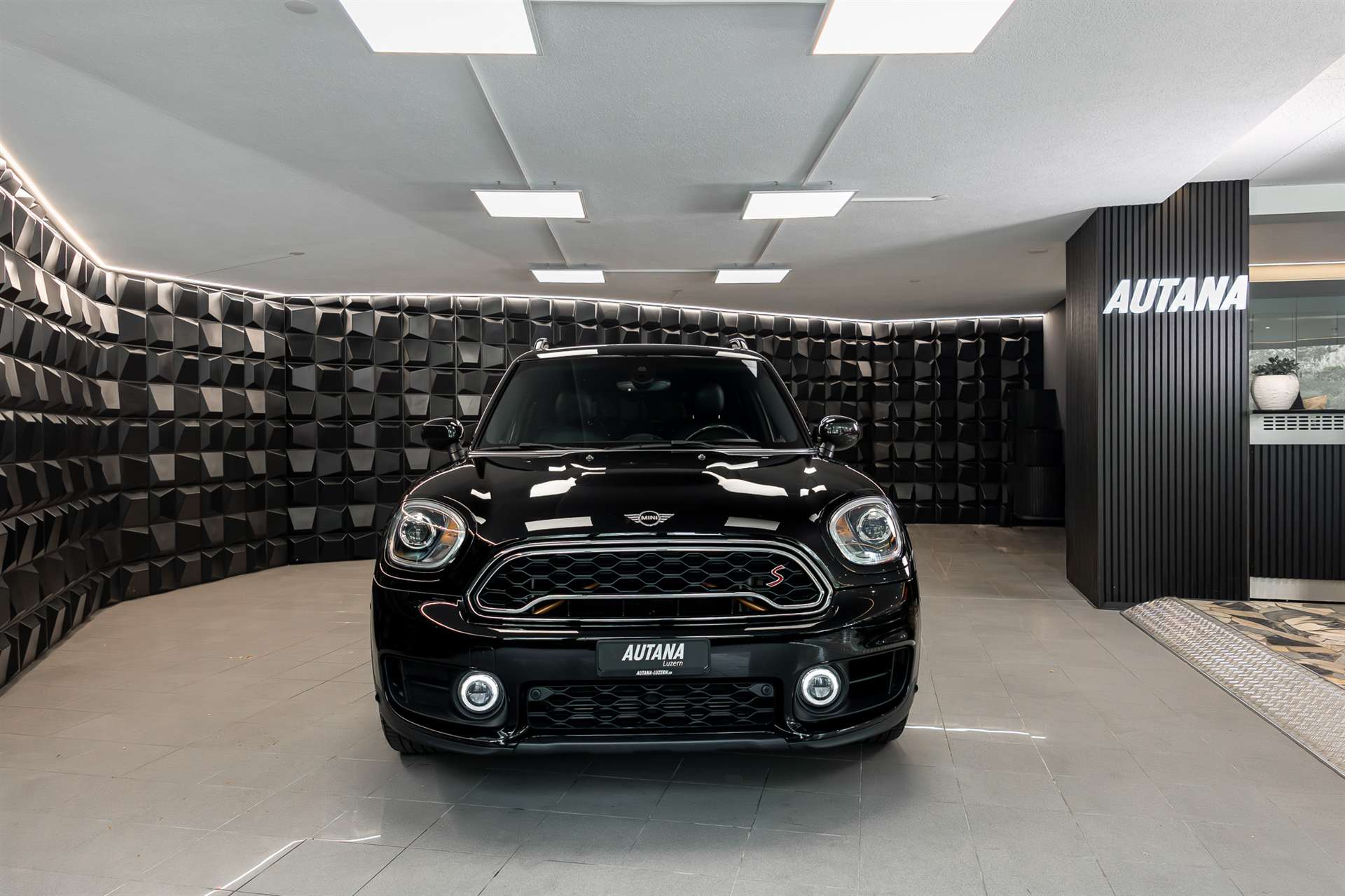 MINI Countryman Cooper S ALL4 Steptronic-showroom-element-3