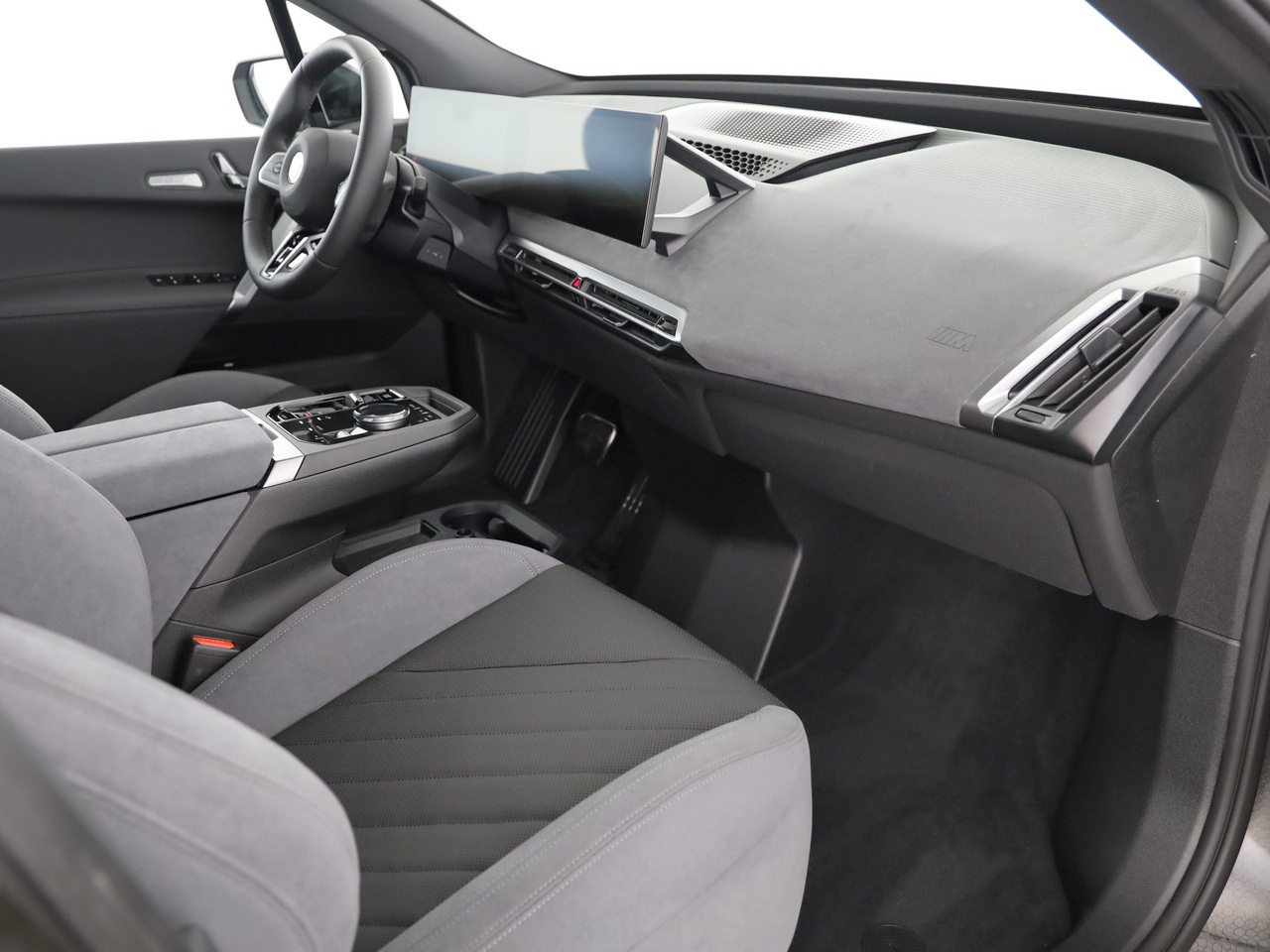 BMW iX xDrive60 M Sport-image-11