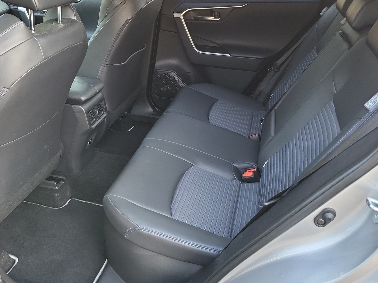 TOYOTA RAV-4 2.5 HEV Style-image-14