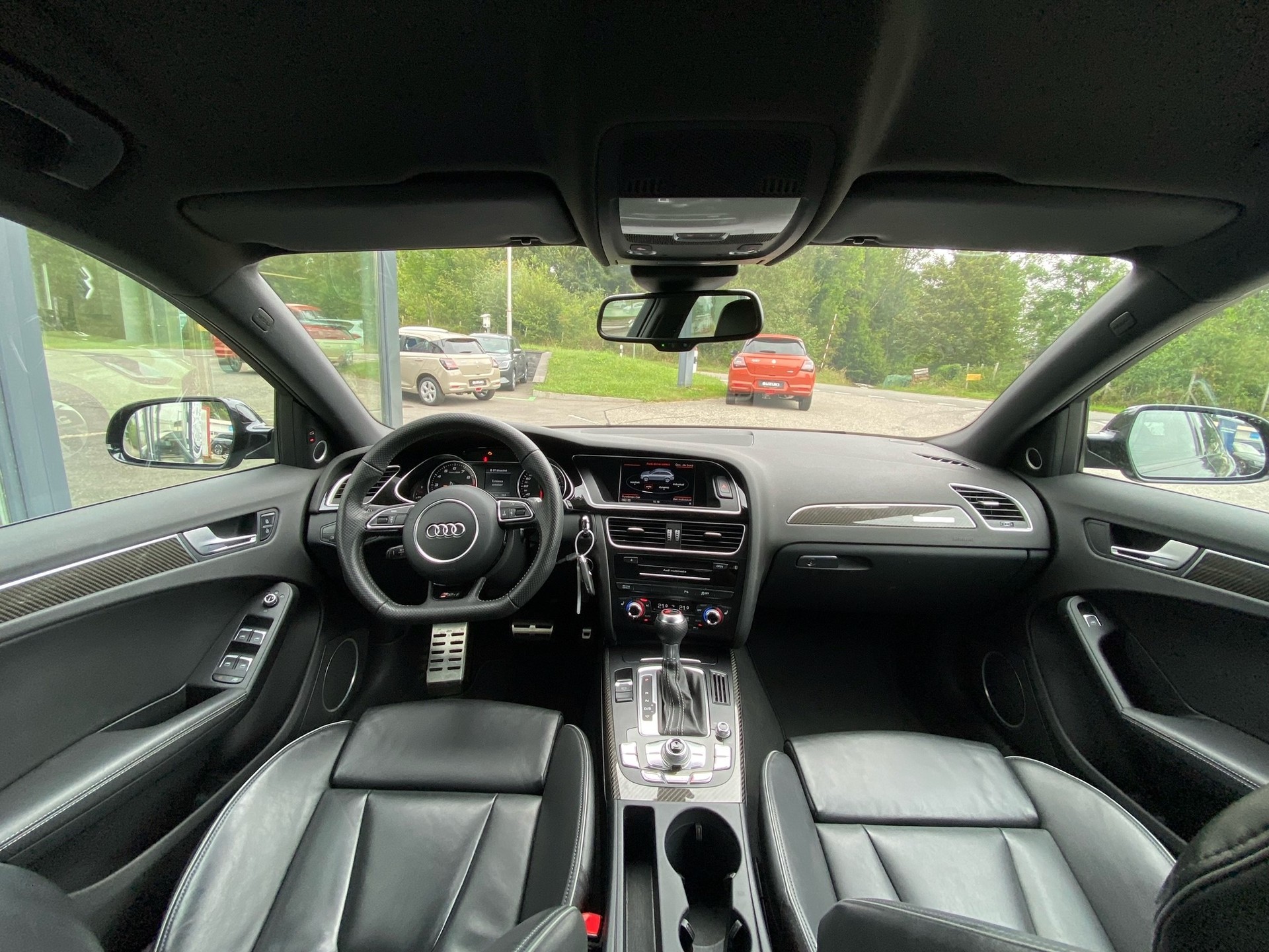 AUDI RS4 Avant 4.2 FSI V8 quattro S-tronic-image-9