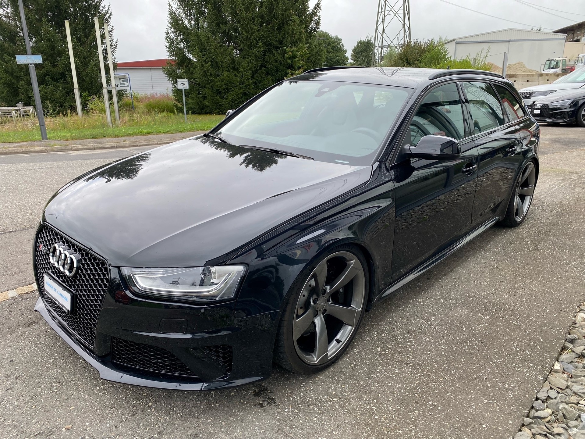AUDI RS4 Avant 4.2 FSI V8 quattro S-tronic-image-2