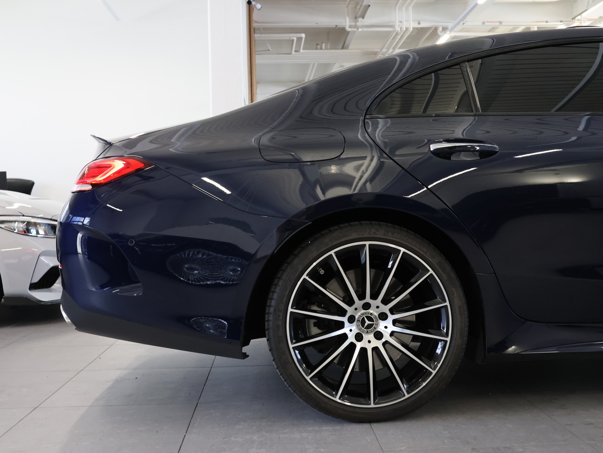 MERCEDES-BENZ CLS 450 4Matic AMG Line 9G-Tronic *Burmester* *360 Kamera* *Panorama*-image-12