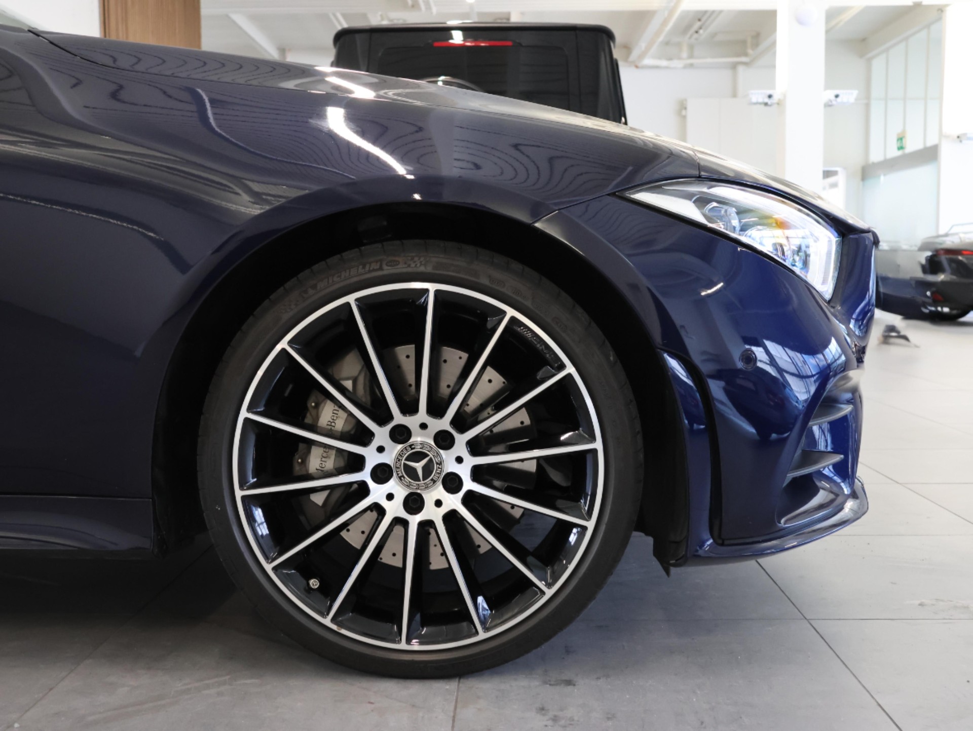 MERCEDES-BENZ CLS 450 4Matic AMG Line 9G-Tronic *Burmester* *360 Kamera* *Panorama*-image-7