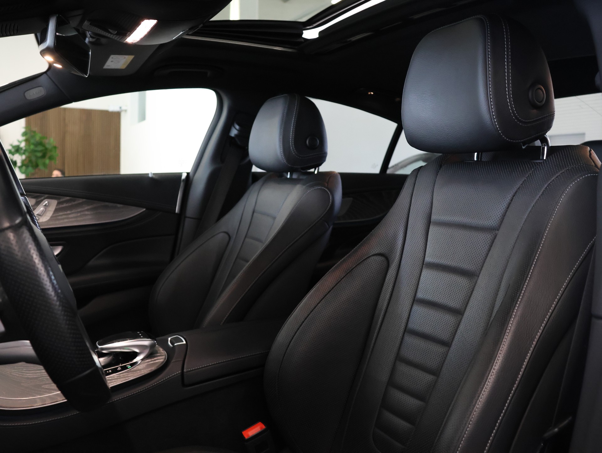 MERCEDES-BENZ CLS 450 4Matic AMG Line 9G-Tronic *Burmester* *360 Kamera* *Panorama*-image-16