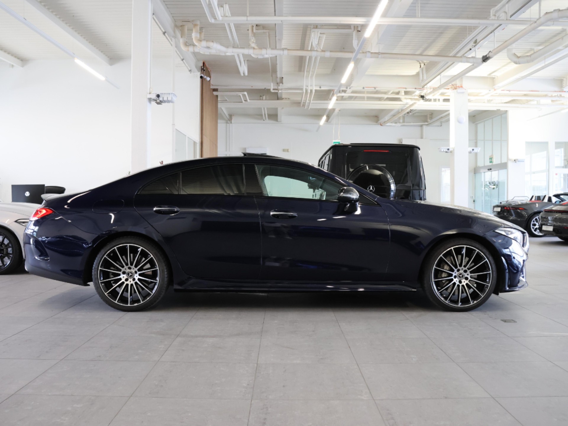 MERCEDES-BENZ CLS 450 4Matic AMG Line 9G-Tronic *Burmester* *360 Kamera* *Panorama*-image-6