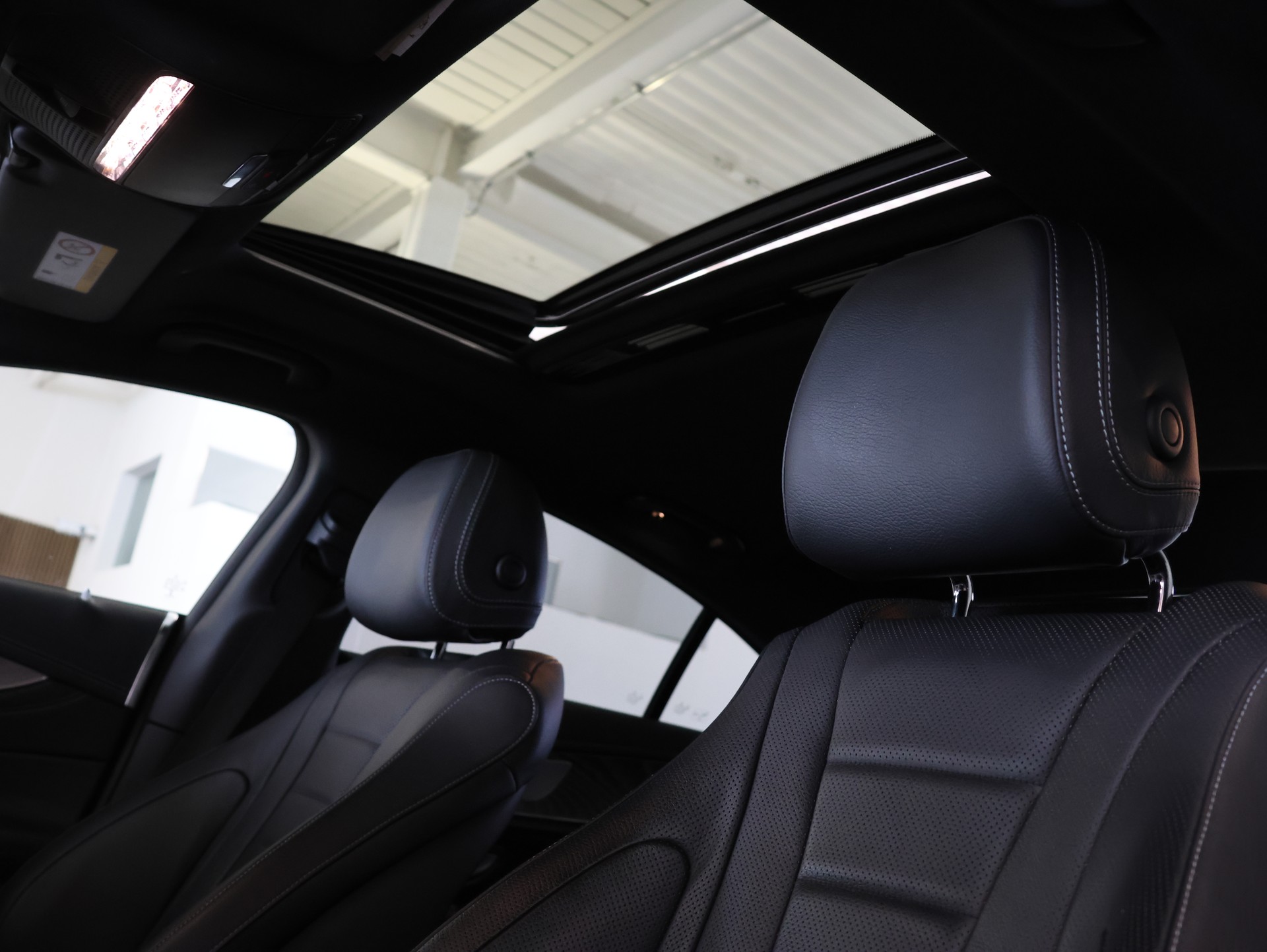 MERCEDES-BENZ CLS 450 4Matic AMG Line 9G-Tronic *Burmester* *360 Kamera* *Panorama*-image-17