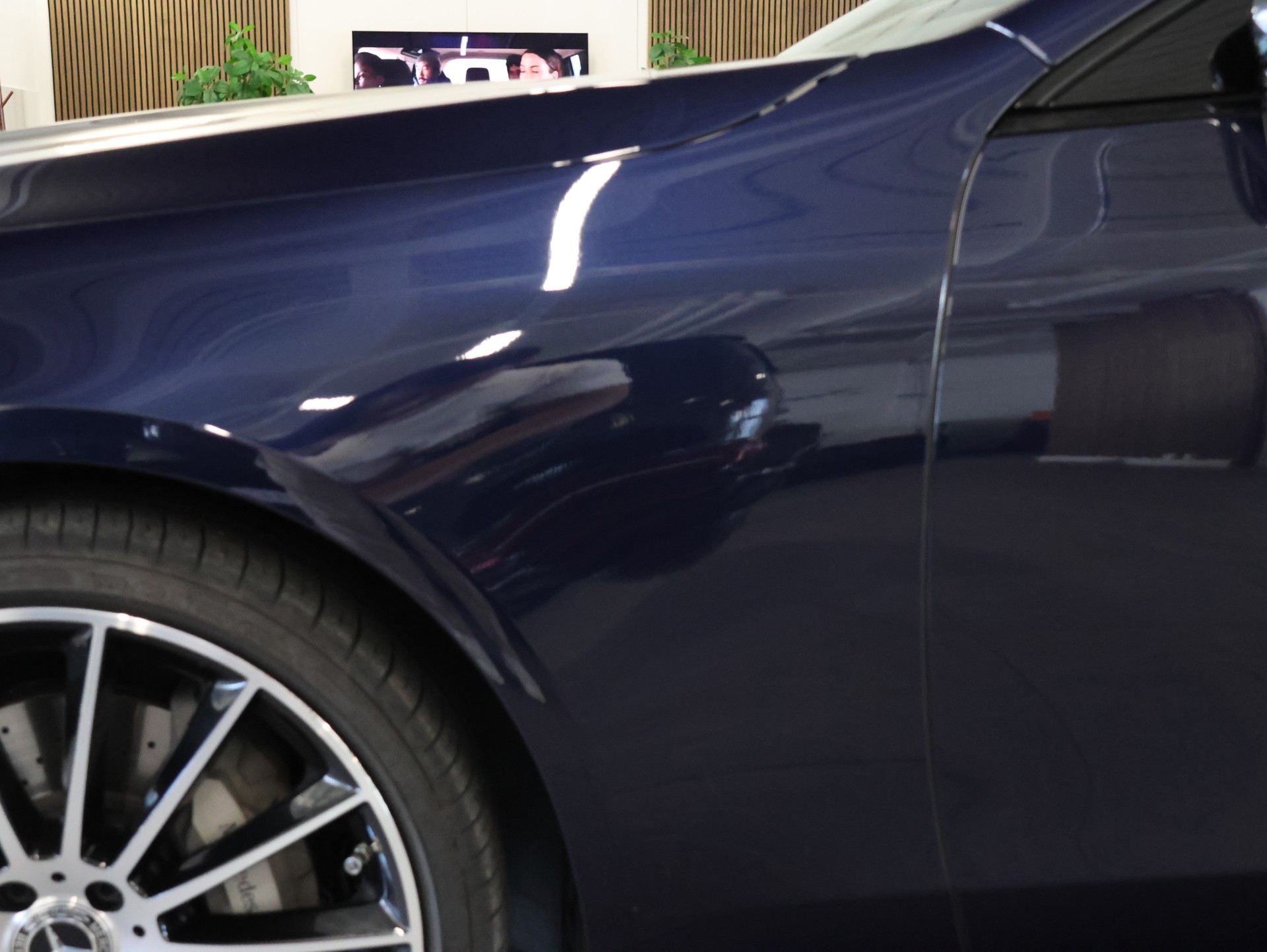 MERCEDES-BENZ CLS 450 4Matic AMG Line 9G-Tronic *Burmester* *360 Kamera* *Panorama*-image-13