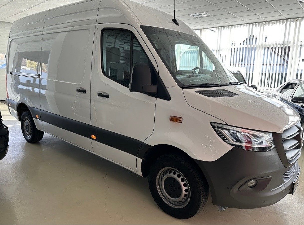 MERCEDES-BENZ Sprinter 317 CDI Standard 9G-TRONIC-showroom-element-2