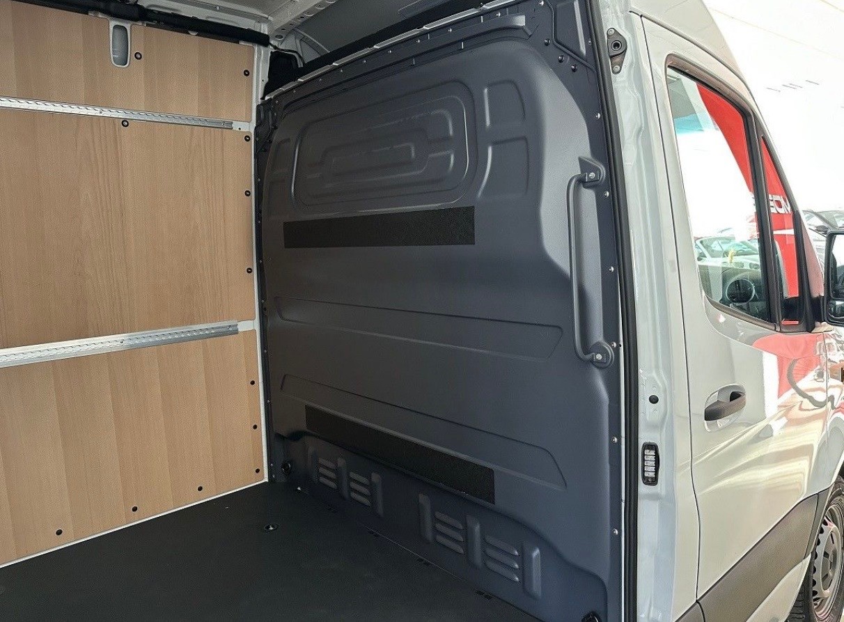 MERCEDES-BENZ Sprinter 317 CDI Standard 9G-TRONIC-image-14