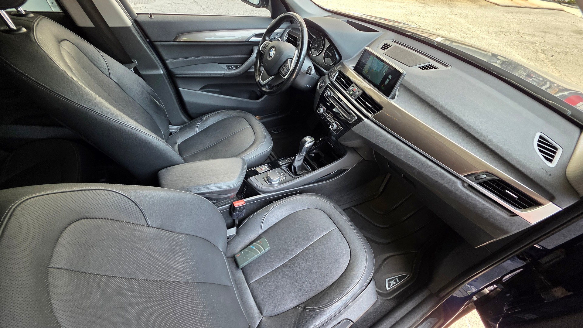 BMW X1 xDrive 25i xLine Steptronic-image-9