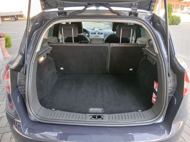 FORD Kuga 2.0 TDCi Titanium 4WD PowerShift-image-9