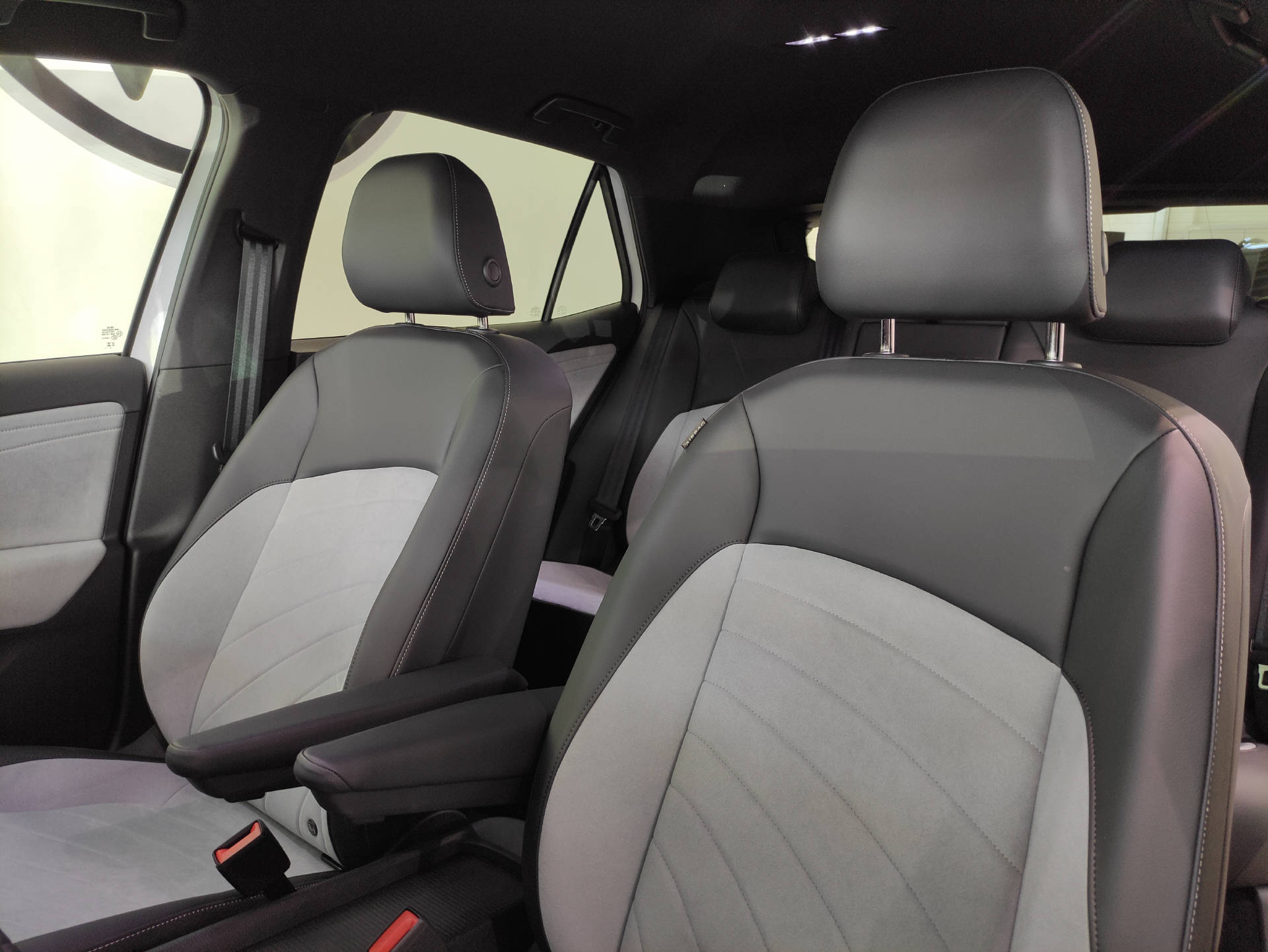 VW ID.3 Pro Black-Style-image-4