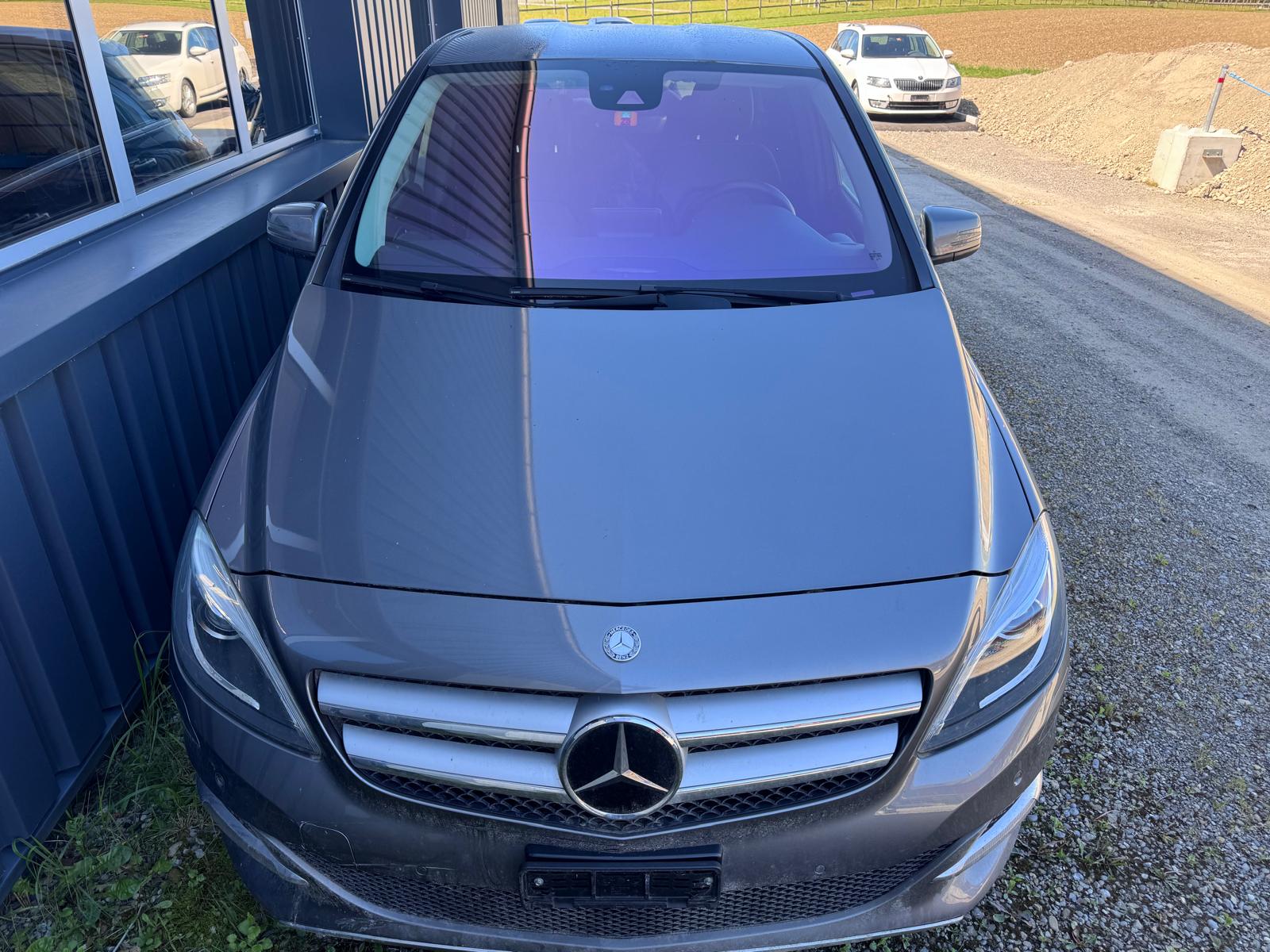 MERCEDES-BENZ B Electric Drive-image-2