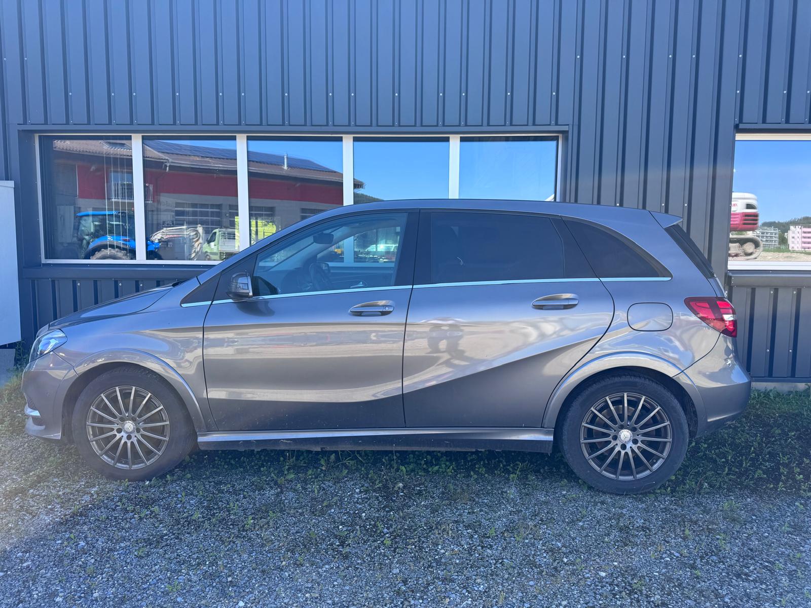 MERCEDES-BENZ B Electric Drive