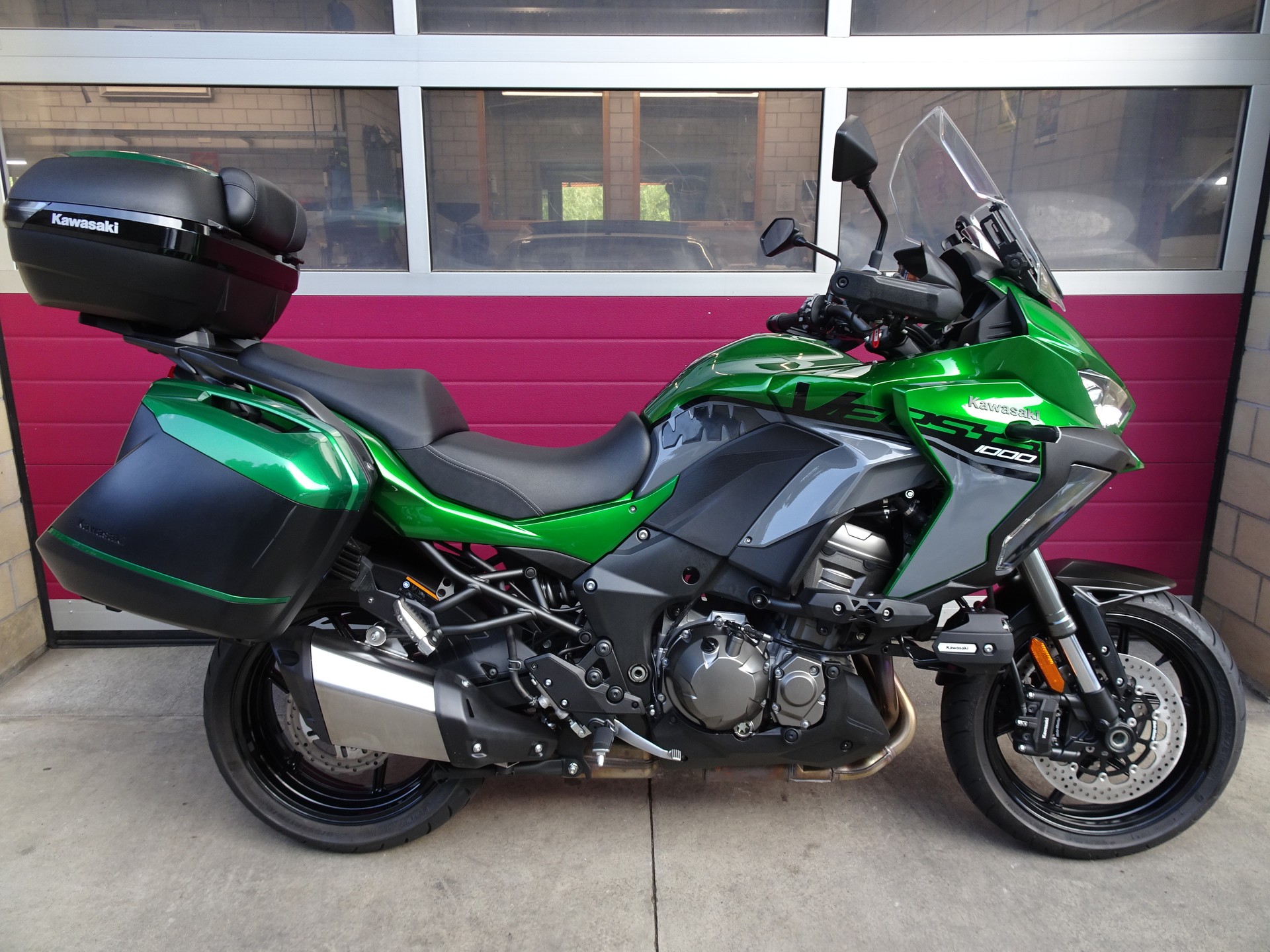 KAWASAKI Versys 1000 SE Grand Tourer-image-0