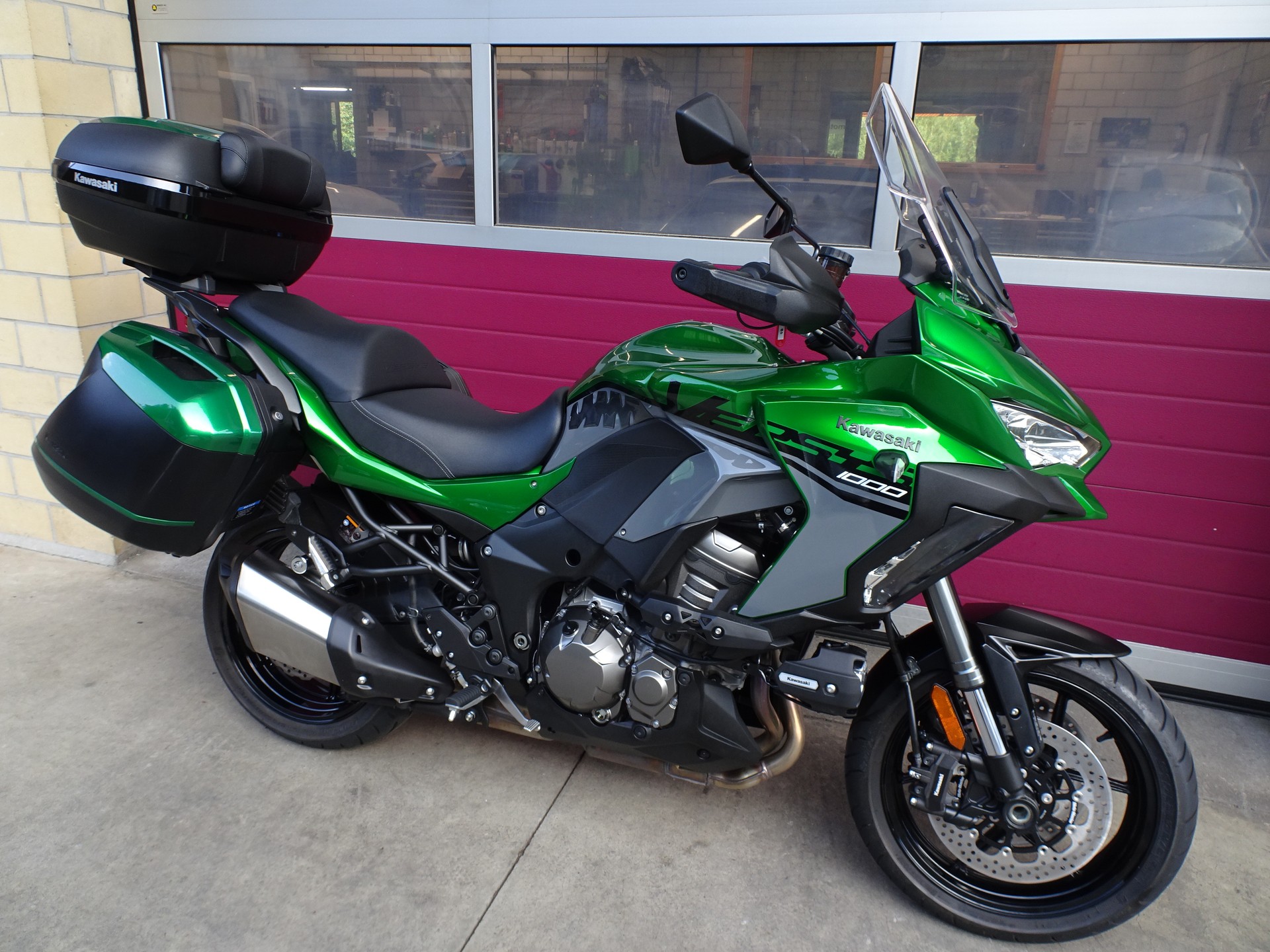 KAWASAKI Versys 1000 SE Grand Tourer-image-2