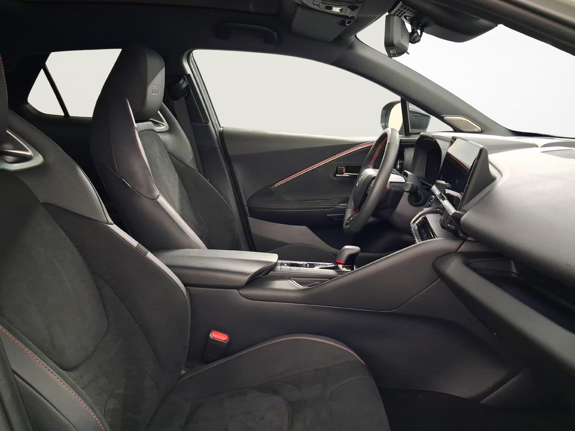 TOYOTA C-HR 2.0 PHEV GR Sport Premiere-image-9