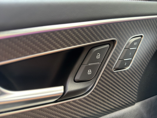AUDI SQ8 SUV TFSI quattro-image-11