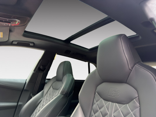 AUDI SQ8 SUV TFSI quattro-image-7