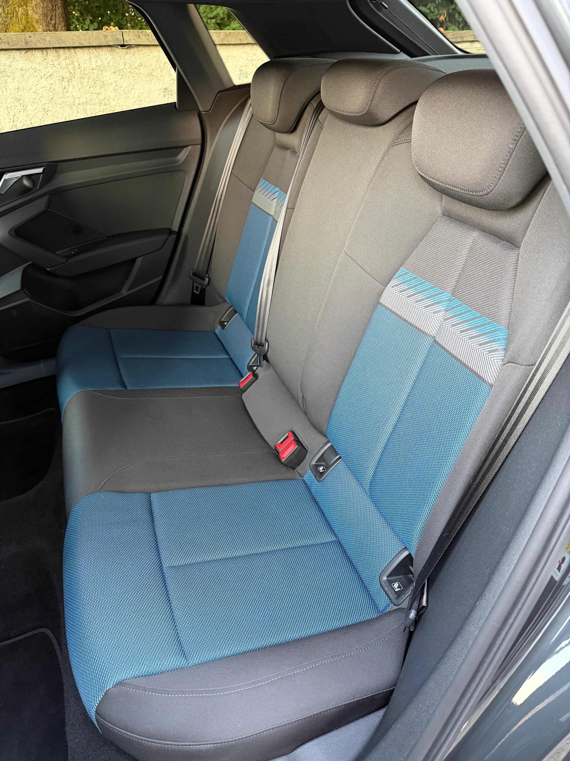 AUDI A3 Sportback 30 TDI S-tronic /Ab MFK/Service gepflegt/36 Monate Garantie/LED/Apple CarPlay /Virtuell Cockpit/Sportsitze-image-12