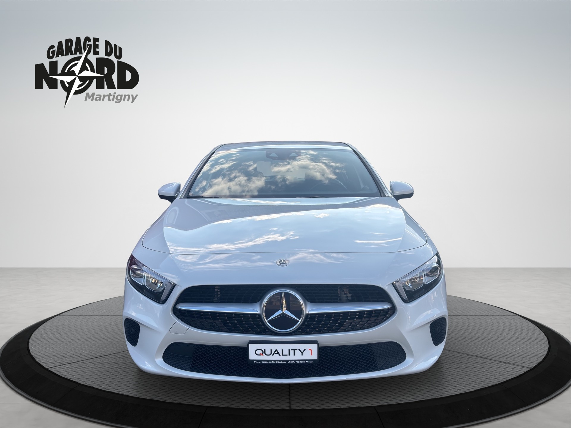 MERCEDES-BENZ A 250 Style 7G-DCT-showroom-element-1