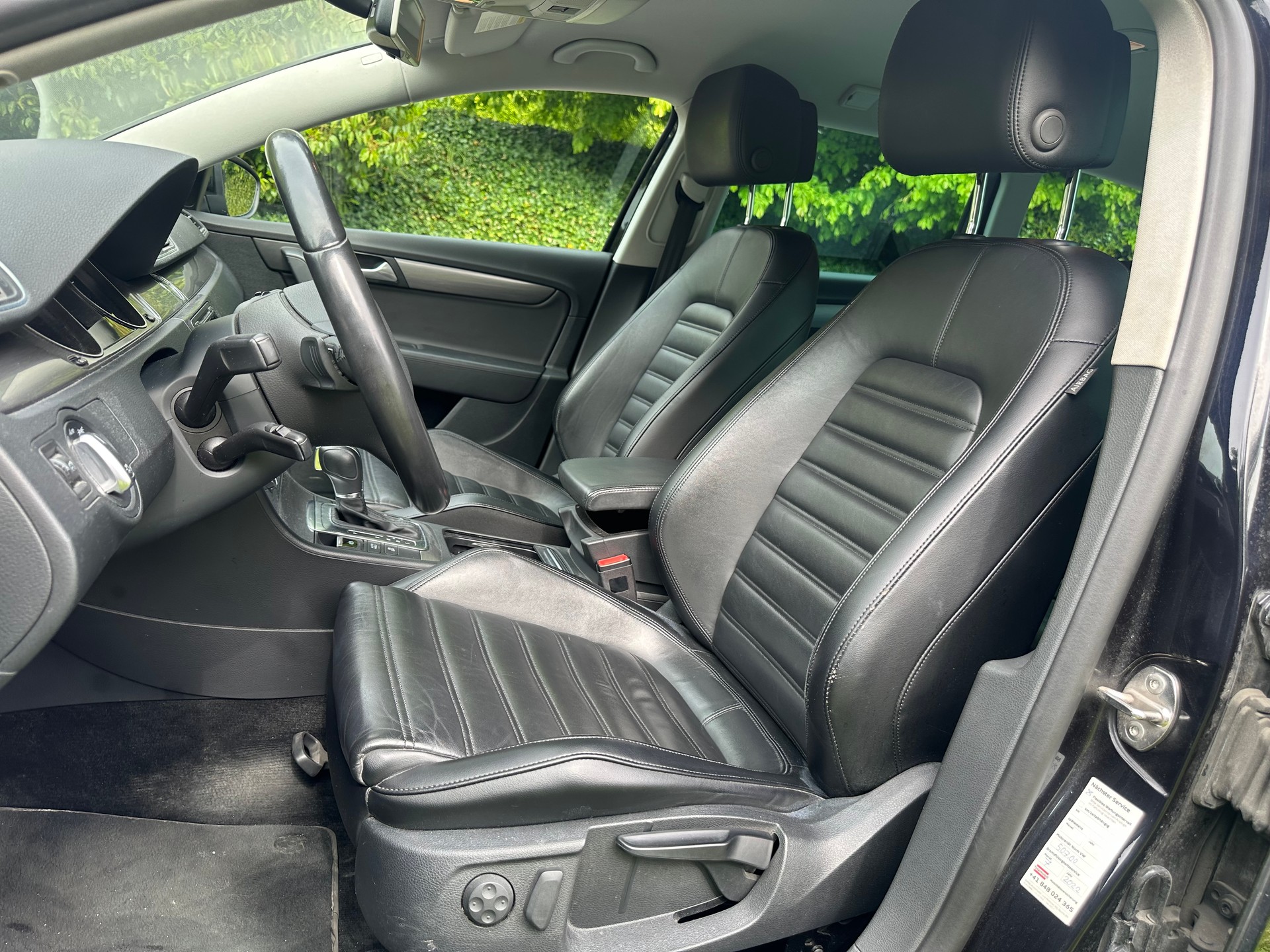 VW Passat Variant 2.0 TDI BMT R-Line 4MDSG-image-10